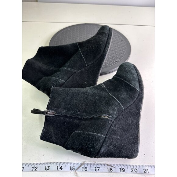 Toms Wedge Bootie Women's Sz 8.5W Black Suede Slip On Side Zip Round Toe - Picture 6 of 9